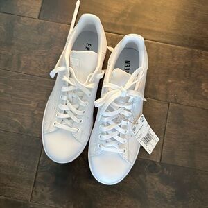 NWT - ADIDAS Stan Smith Classic White Sneakers